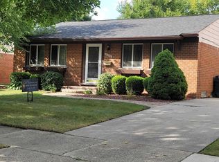 14250 Borgman St, Oak Park, MI 48237