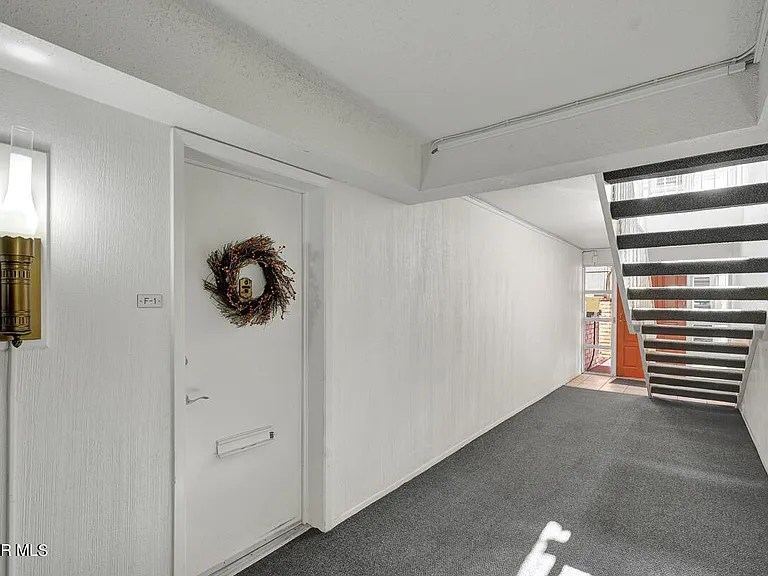 252 Shadow Mountain Dr #F1 — Photo 4