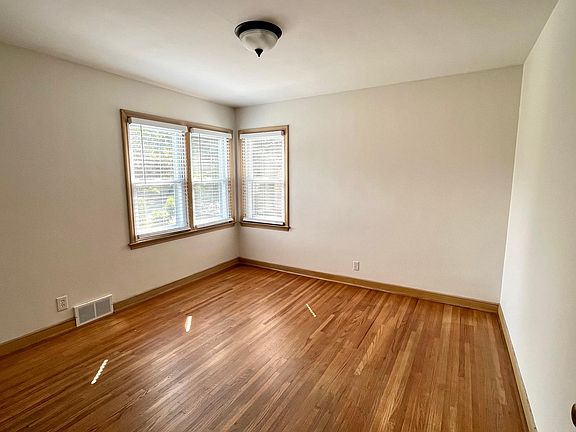 Bedroom, typical of 2