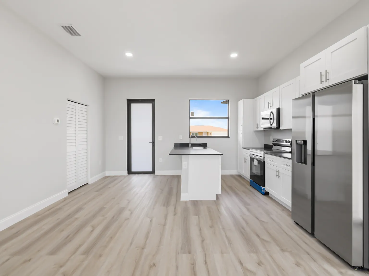 8014 Mangrove Circle - 1 — Photo 4