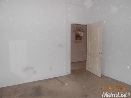 5th image of 1307 Crystal Hollow Ct