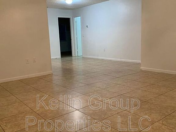 5th image of 858 Fox Lake Dr Unit 858