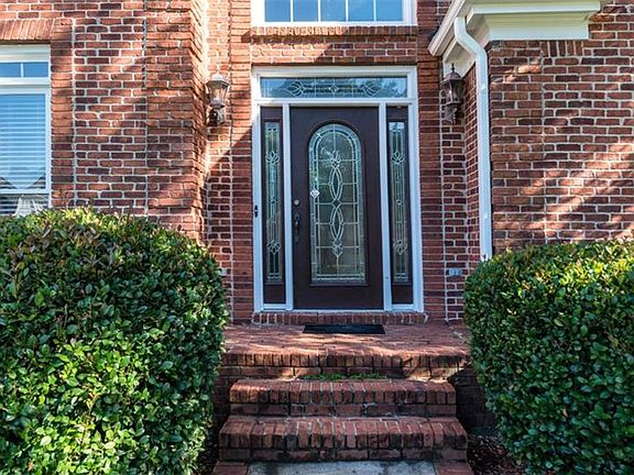 4th image of 1730 Stepstone Ct