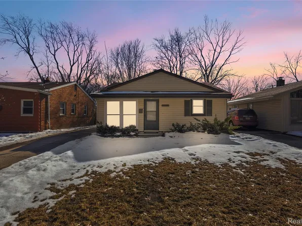 25037 Hopkins St, Dearborn Heights, MI 48125