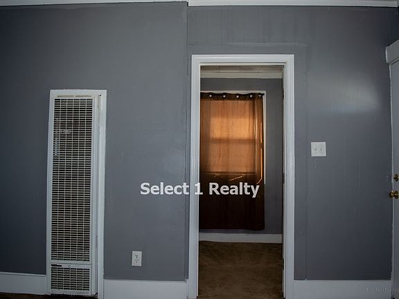 5th image of 8 E 6th St