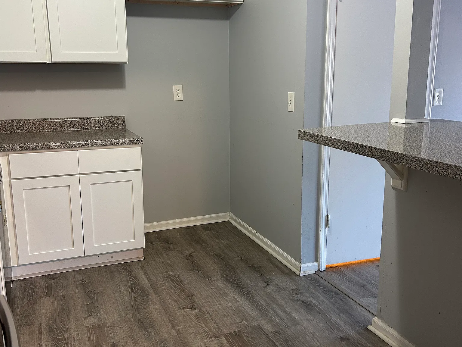 2 bed, 1300 sqft, $1,400 — Photo 4