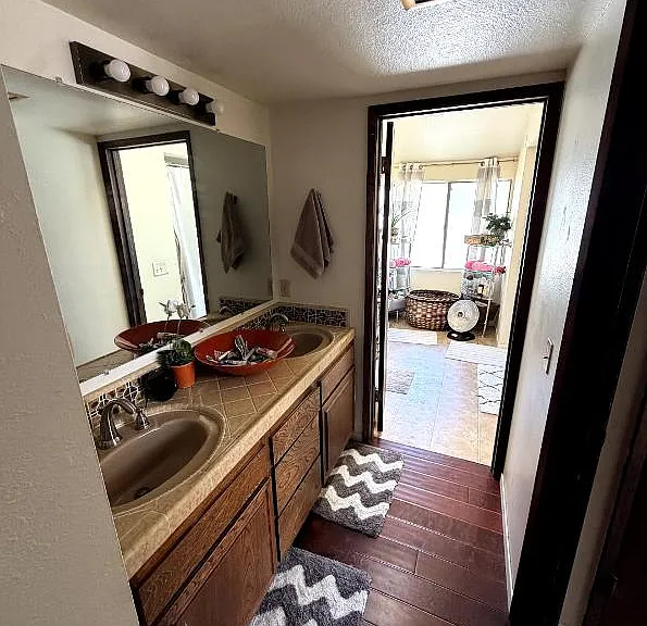 1215 Kingston Ln #2 — Photo 8