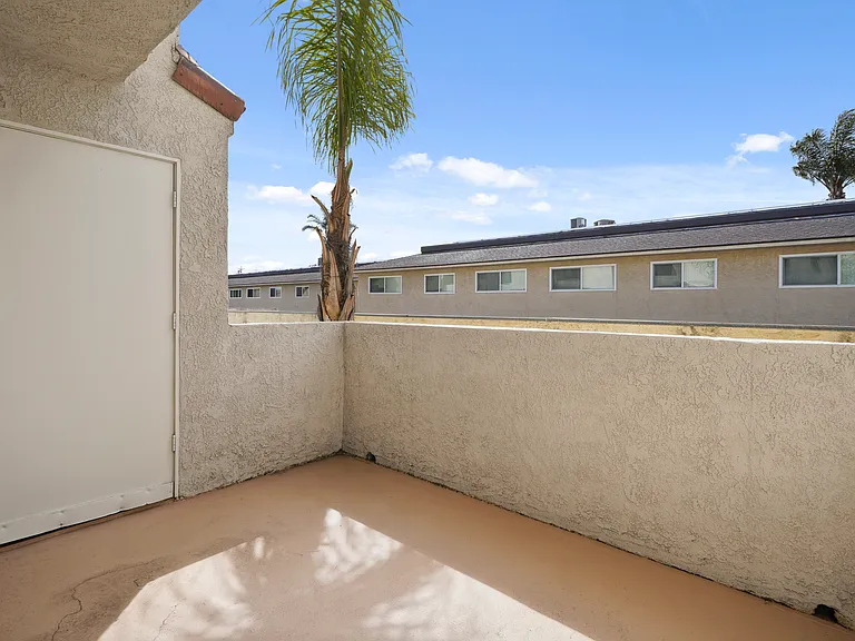 Kimberly Terrace — Photo 32