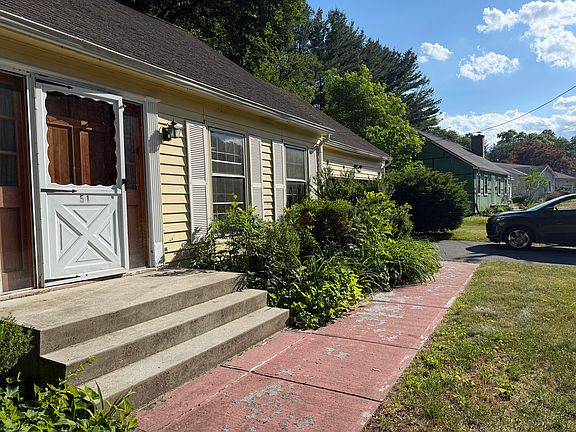2nd image of 51 Pilgrim Dr #B