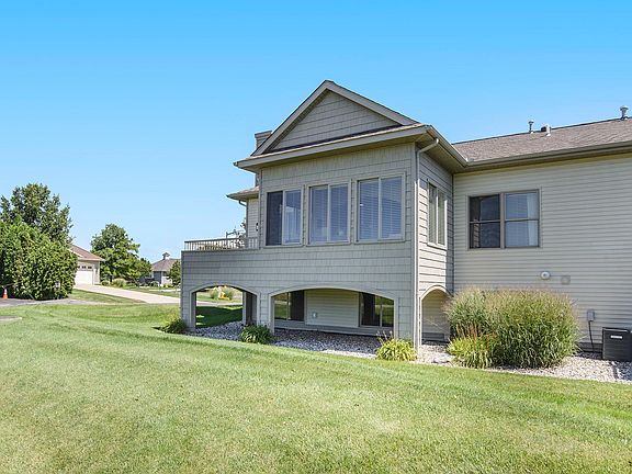 5th image of 1308 Saint Andrews Dr