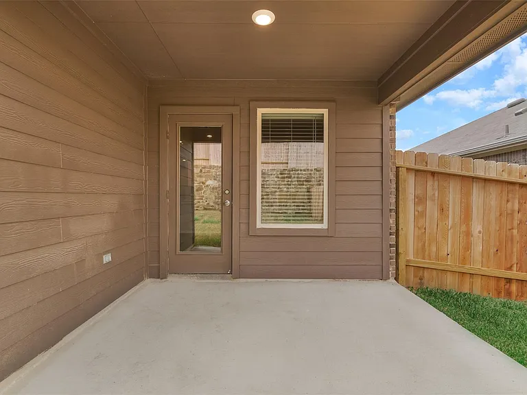 13868 Rock Island Trl — Photo 31