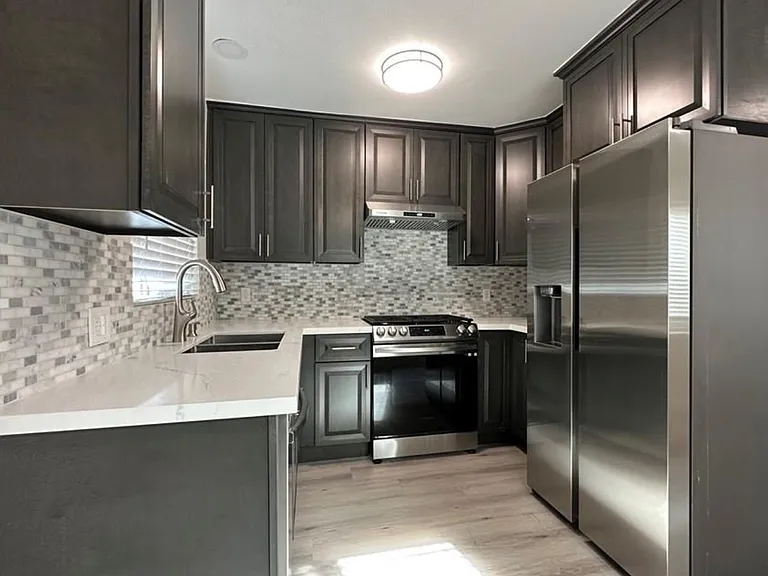 41 N Sierra Bonita Ave #D — Photo 3