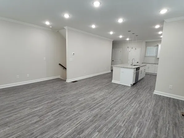 2591 Ocean Walk Dr NW, Atlanta, GA 30318