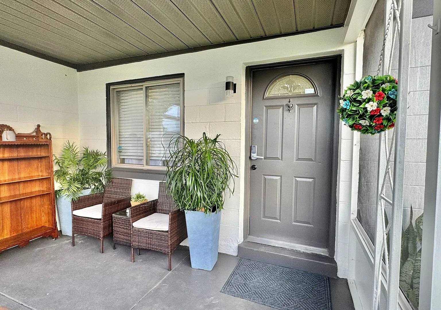 Move-In Ready & Solar-Powered Flexible Furnishing Options Available! 3bed | 1 bath — Photo 2