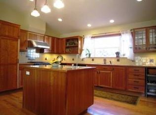 1127 Lower Sunnyslope Rd, Wenatchee, WA 98801