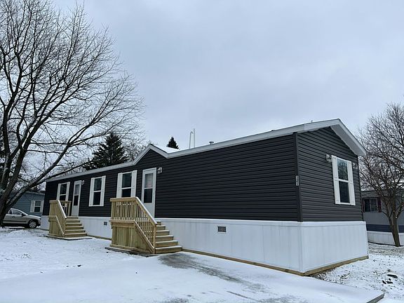 3rd image of 2800 W Memorial Dr #121