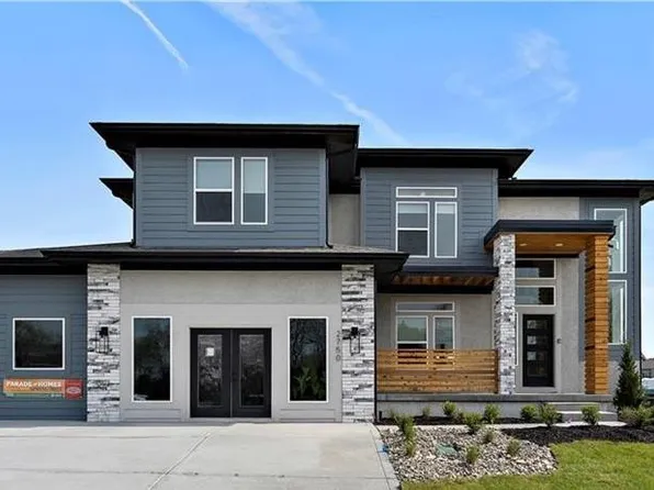 2066 NW Obrien Rd, Lees Summit, MO 64081