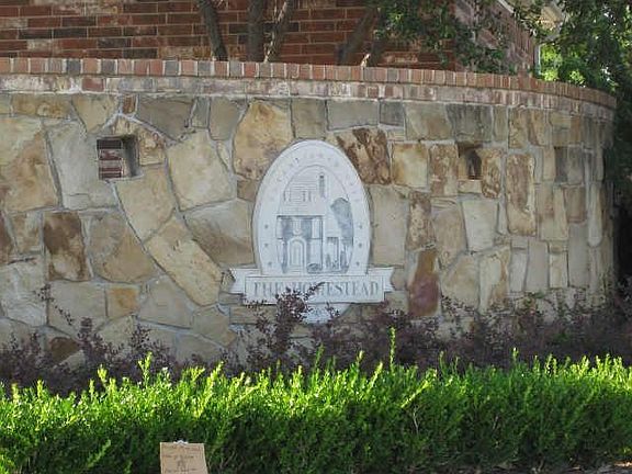 2nd image of 1804 E Branch Hollow Dr