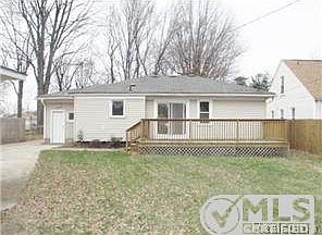 4th image of 1038 Larchwood Ave
