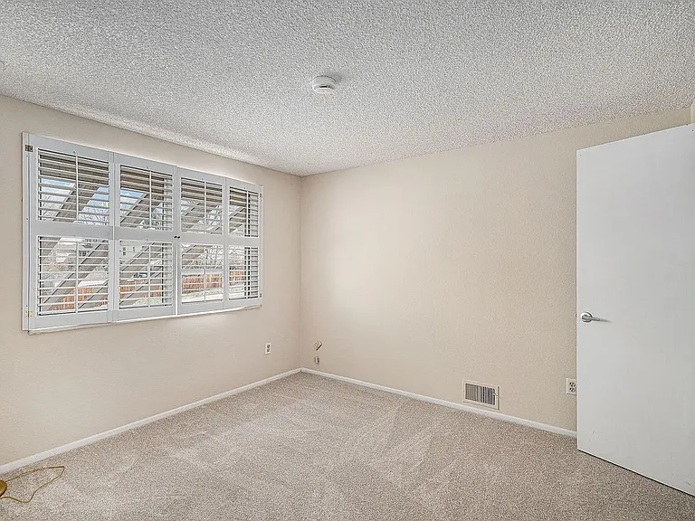 2850 E Easter Ave — Photo 12