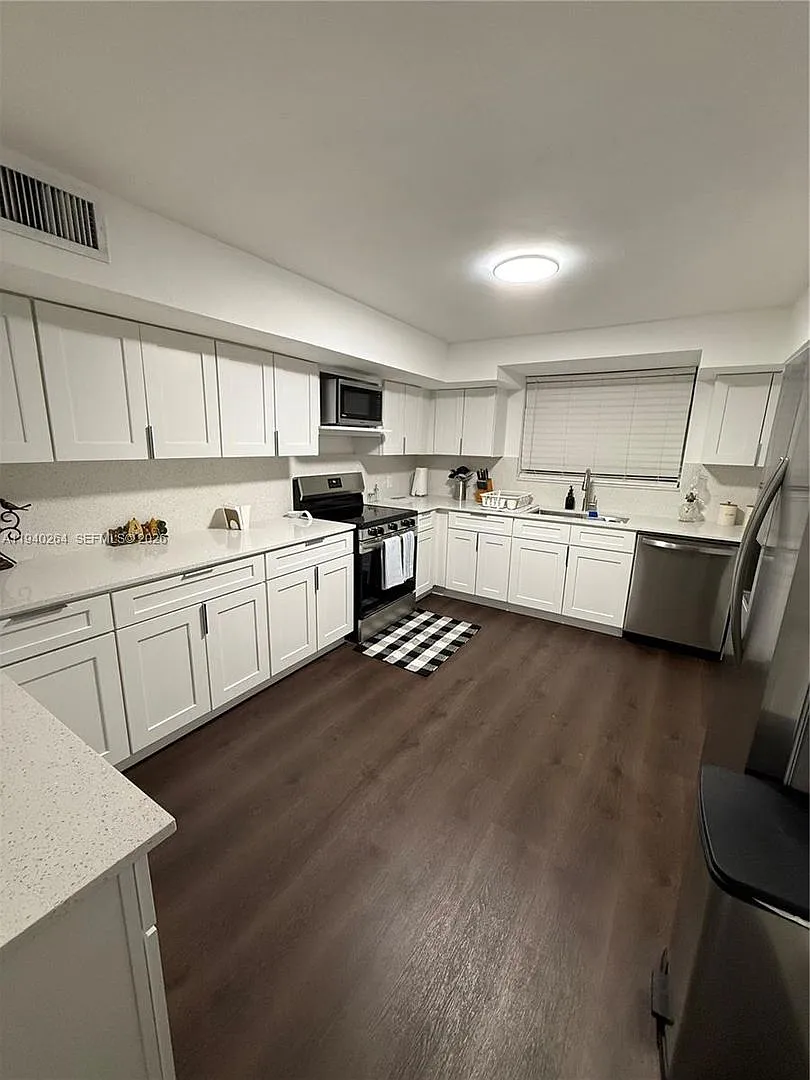 2036 NE 21st Avenue 2, Fort Lauderdale, FL 33305 — Photo 2
