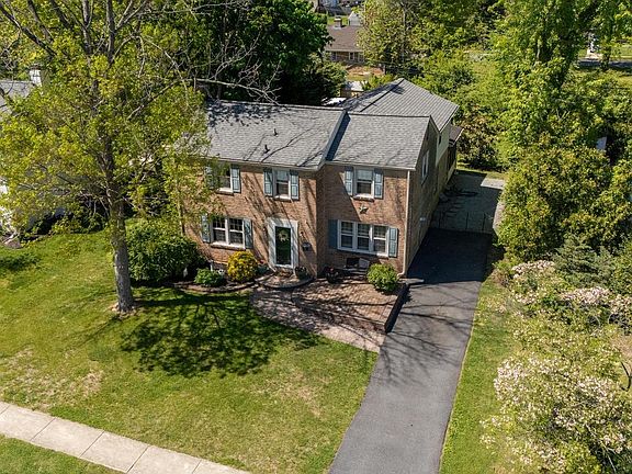 2nd image of 126 Fairfax Blvd