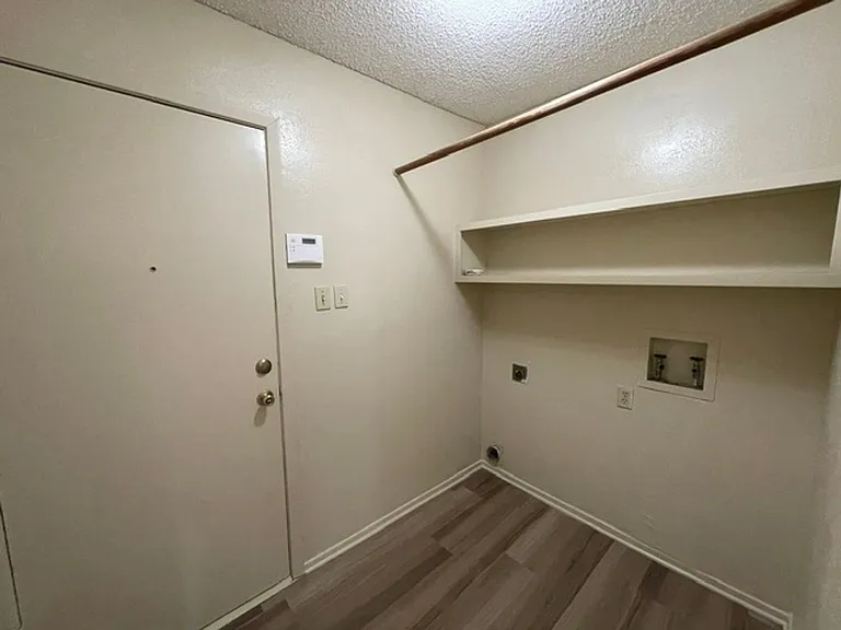 7208 Southridge Trl — Photo 11