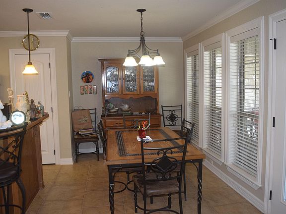 5th image of 1805 Park Pl