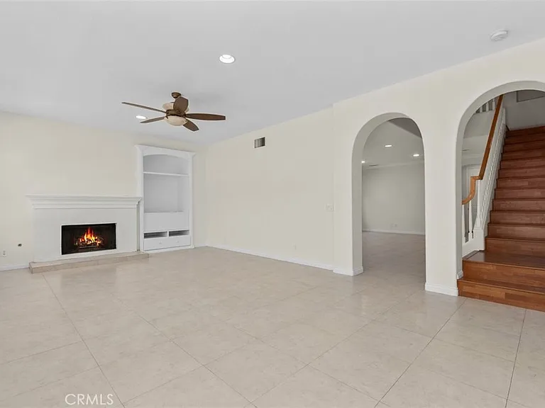 82 Laurelhurst Dr — Photo 12