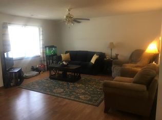 911 Jacob Ln, Carterville, IL 62918