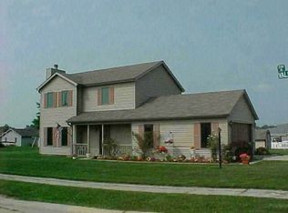 1520 Knoll Crest Dr, Kendallville, IN