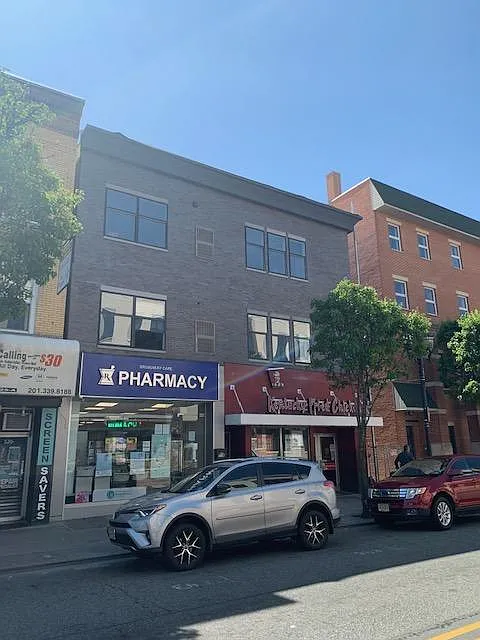 Studio, 500 sqft, $1,750 — Photo 1
