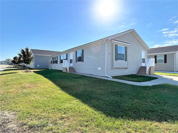 5198 Sheffield Dr, Holly, MI 48442