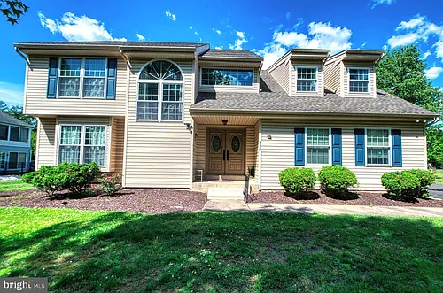 139 Mallard Dr W Photo 1 139 Mallard Dr W Photo 1