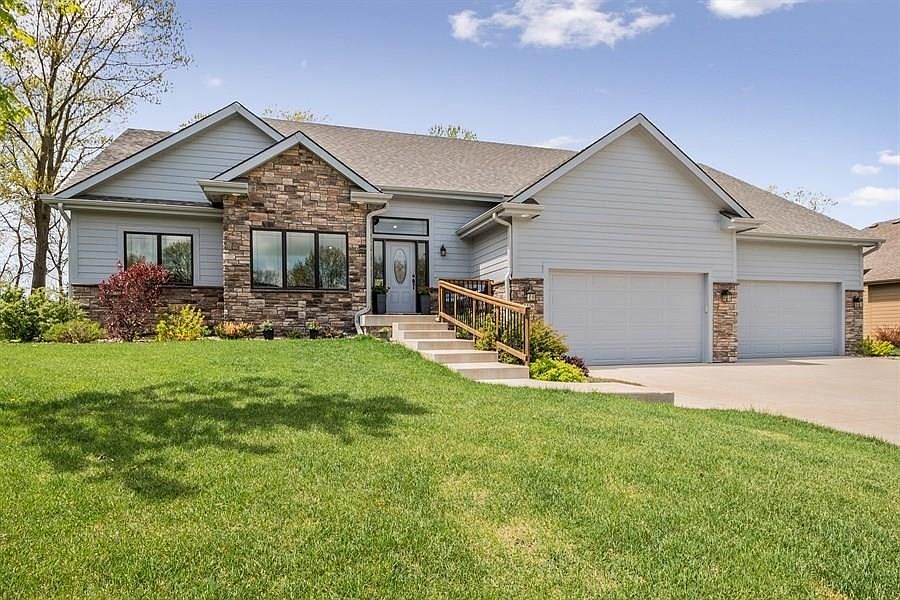 1st image of 8406 Orchard Dr