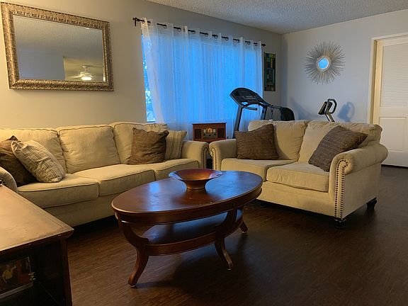 4th image of 18015 Beneda Ln APT 102