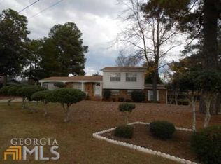 100 Meadowcliff Cir, Warner Robins, GA 31093