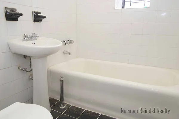 Rented by Norman Raindel, LREB | media 3