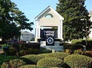 215 Landing Rd APT F, North Myrtle Beach, SC 29582