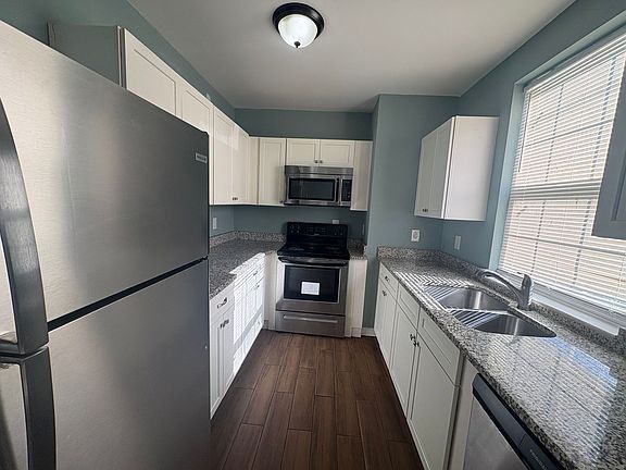 2nd image of 833 North Ave APT B3