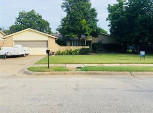 1904 Chattanooga Dr, Bedford, TX 76022