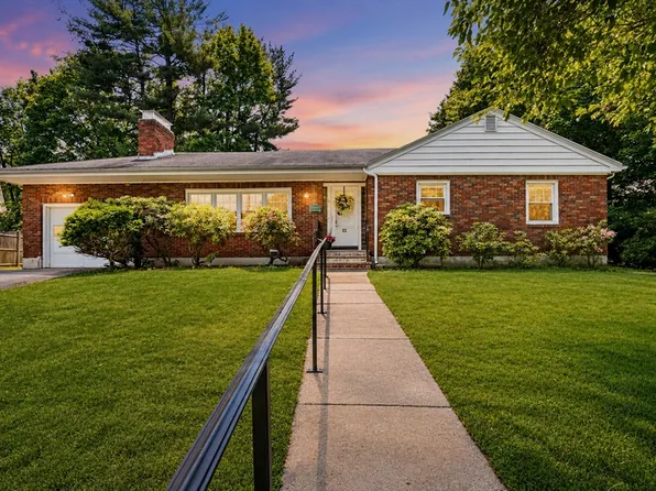 22 Maxdale Rd, Worcester, MA 01602
