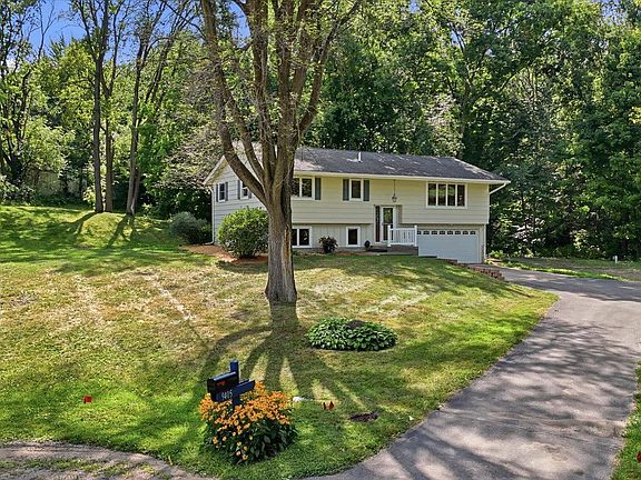4th image of 9405 Fox Valley Dr