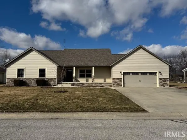 226 Clover Ln, Monroe, IN 46772