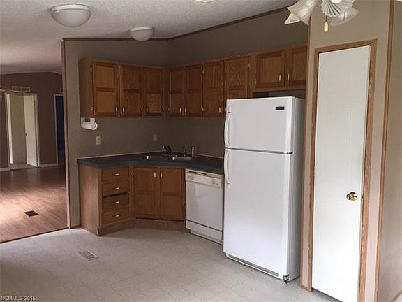 3rd image of 415 Natures Rose Ln
