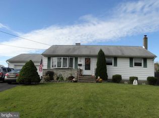 97 Hempstead Rd, Hamilton, NJ 08610