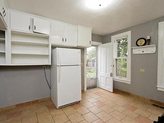 Refrigerator will be replaced with stainless steel refrigera