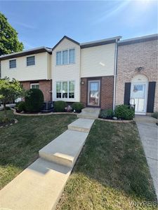 162 Stepping Stone Ln, Orchard Park, NY, 14127