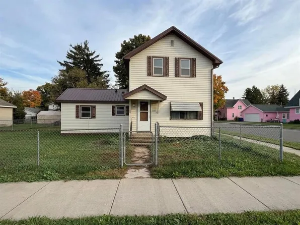 1037 E La Salle Avenue, Barron, WI 54812