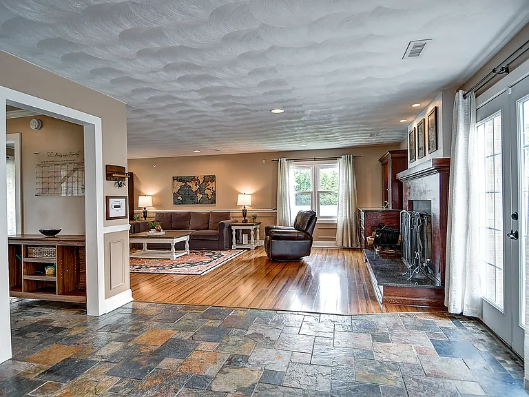 4744 Longmont Rd — Photo 18
